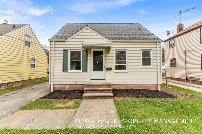 Building Photo - 441 E 250th St