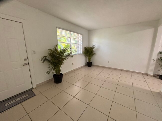 Photo - 2980 SW 25th St