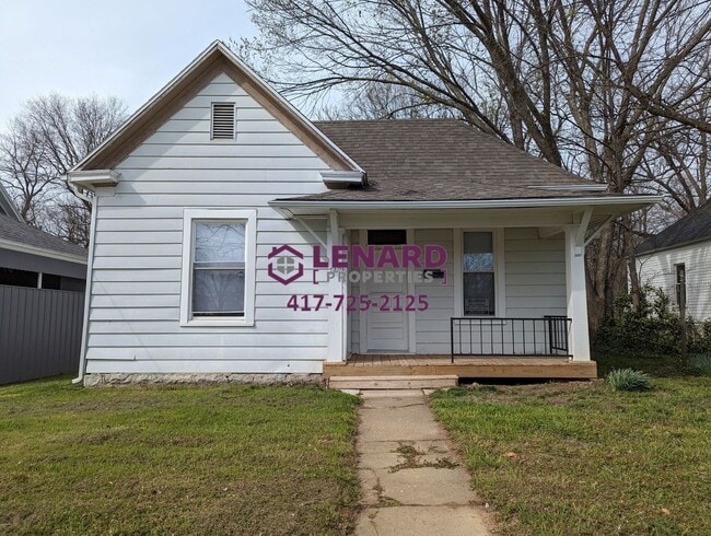 Cozy 2 Bedroom Home! - Cozy 2 Bedroom Home!