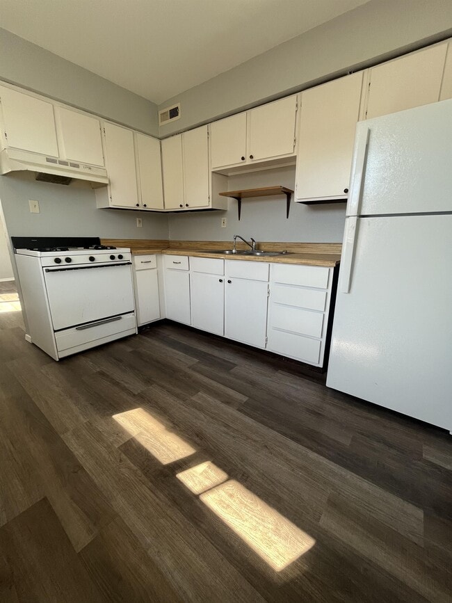 324 Vermont St NE Unidad D