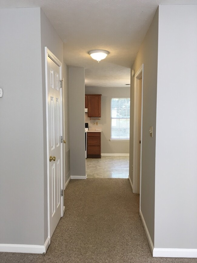 Photo - Lovely Townhouse! Fresh Paint, New Carpet, All Electric!  W/D Included, Privacy Fenced Backyard