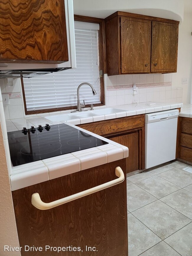 Photo - 4 br, 2.5 bath House - 3355 San Fernando C...