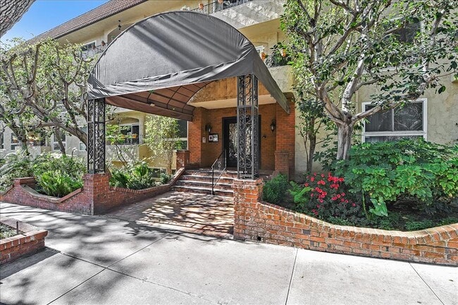 Photo - 1203 N Sweetzer Ave Townhome