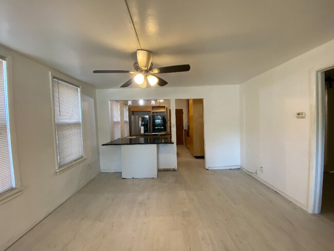 Photo - 3245 N 8th St Unit front