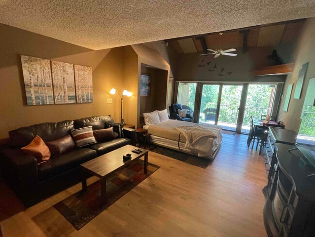 Photo - 961 Tamarron Dr Unit 555