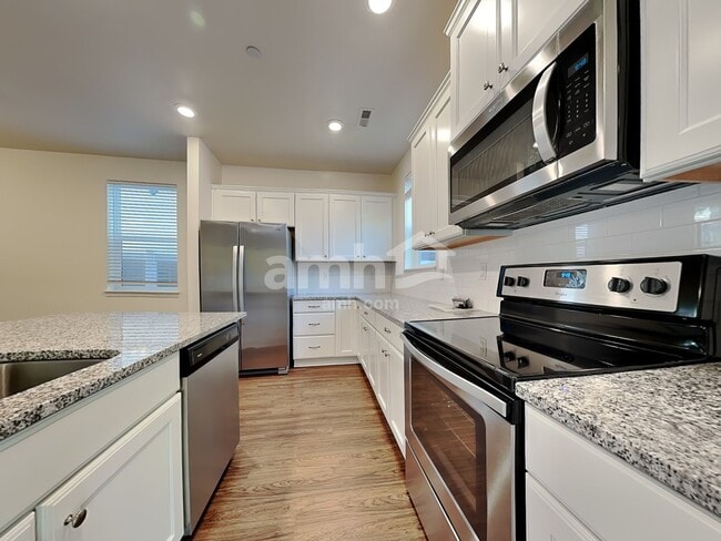 Photo - 13918 106th Ave E