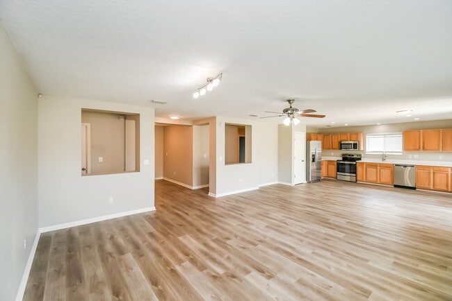 Photo - 7157 Beekman Lake Dr