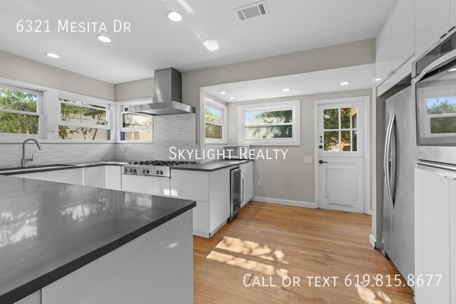 Building Photo - 6321 Mesita Dr