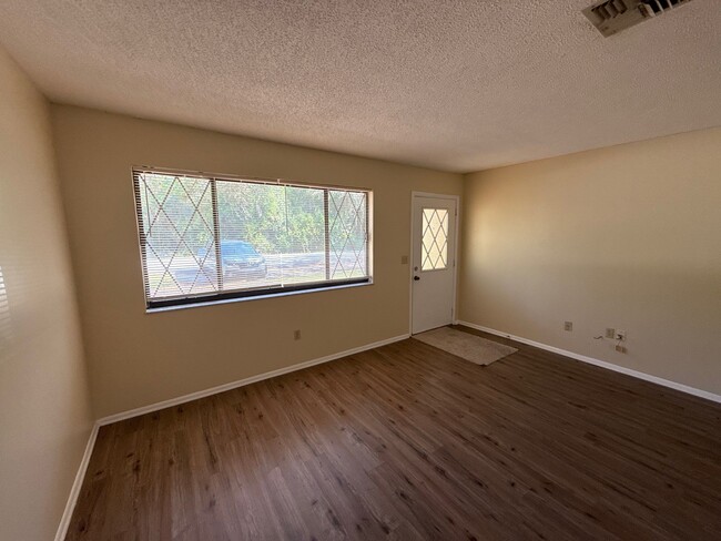 Photo - 12080 W Belvedere St Unidad E