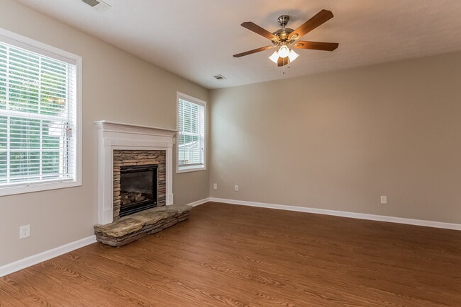 Photo - 101 Diamond Ridge Ave