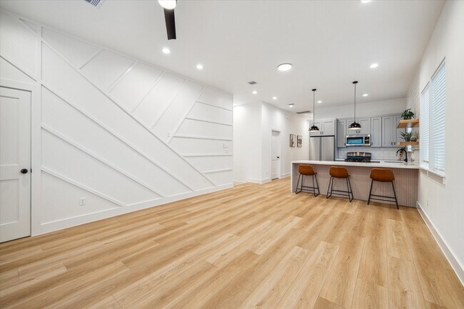 Photo - 3506 Delhi St