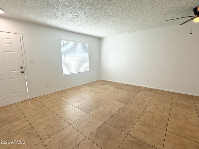 Photo - 498 E Mesquite Ave Unidad 4