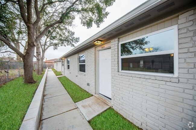 Building Photo - 5040 Mallow St Unit B Rental