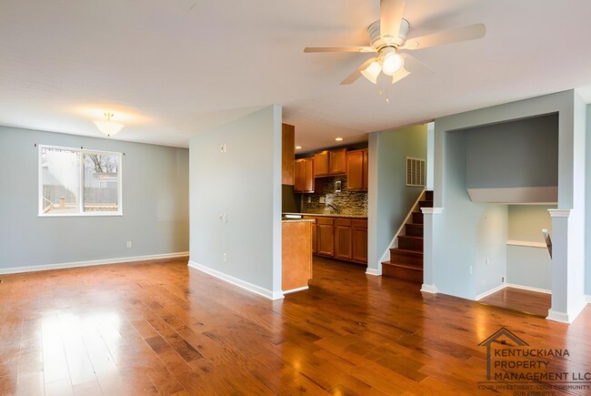 Photo - Newly Renovated Hillview Bi-Level! ASK US ABOUT OUR LONG-TERM LEASE SPECIAL TODAY!