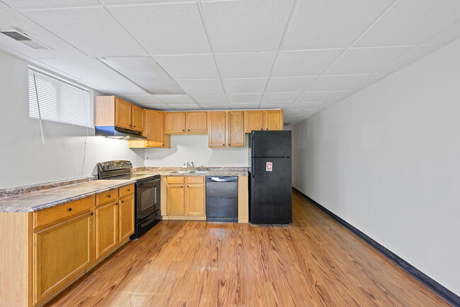 Photo - 28 E Hollister St Unidad 1