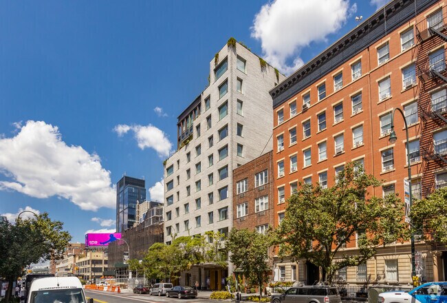 Photo - 345-349 W 14th St