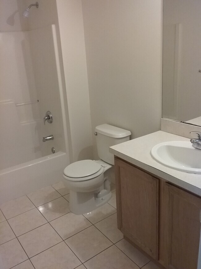 Photo - 10 Esplanade Way