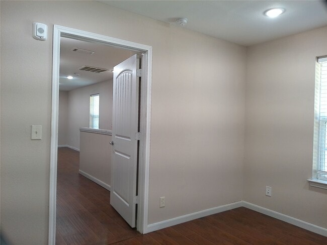 Building Photo - 22262 Adams St Unit 17