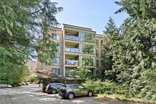 Building Photo - 15512 Country Club Dr Unit B33