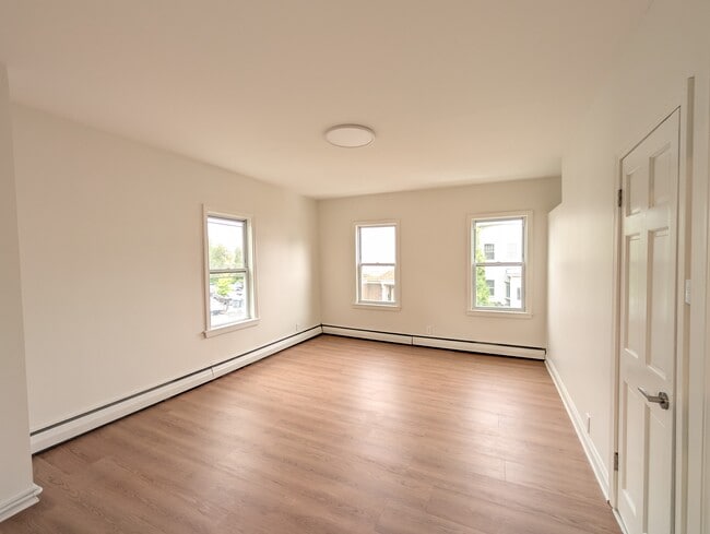 Building Photo - 656 Dorchester Ave Unit 2 Rental