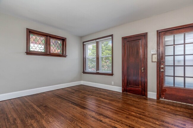 Photo - 5738 Chippewa St Unit 5738