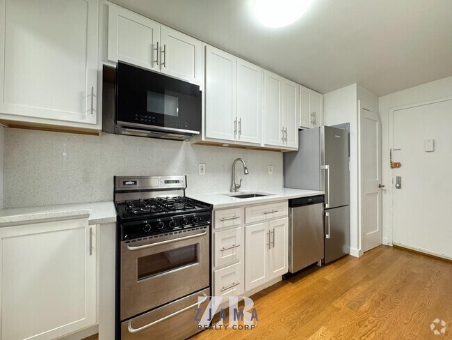 Building Photo - 350 Greene Ave Rental