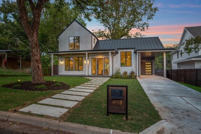 Building Photo - Stunning South Austin Oasis Rental
