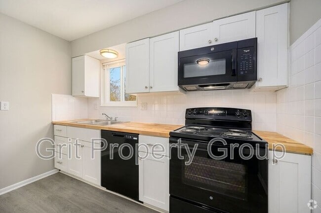 Building Photo - 800 NE 68th St Rental