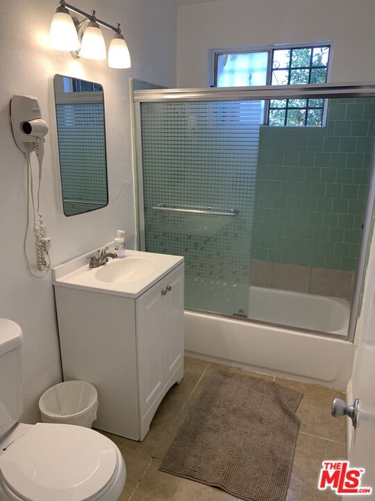 Photo - 544 W 41st Dr Unit 1