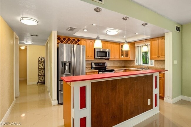 Photo - 4300 Gulfstream Dr Unit 1B