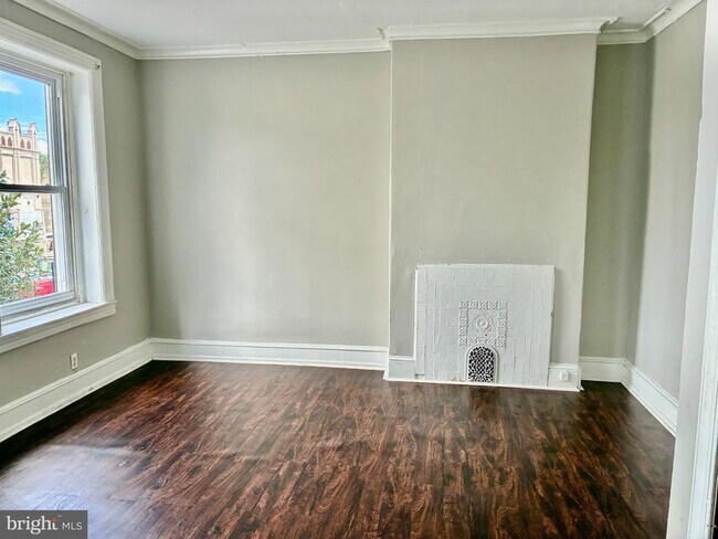 Photo - 1464 N 52nd St
