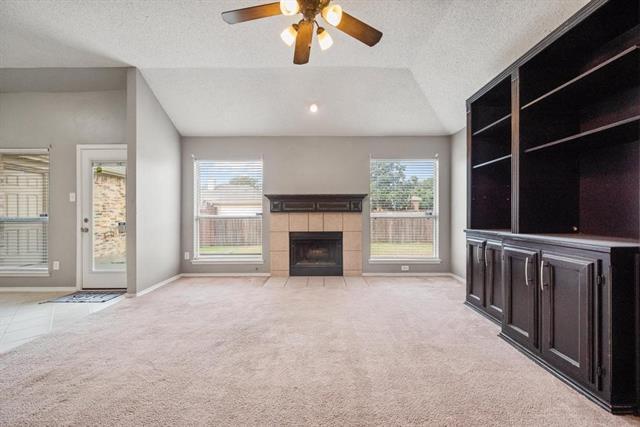 Photo - 7700 Glenoaks Dr