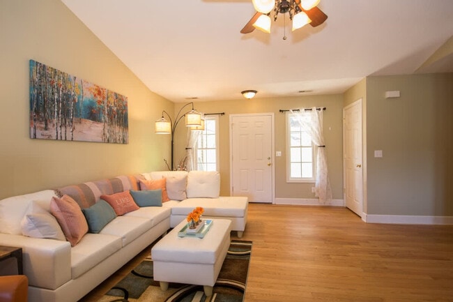 Photo - 44 Charles Marlowe Dr Unit SI ID1597163P