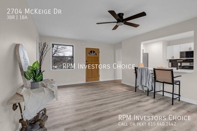 Photo - 2704 Mckeige Ct