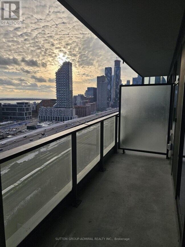 Photo - 35 Parliament St Unit 2003