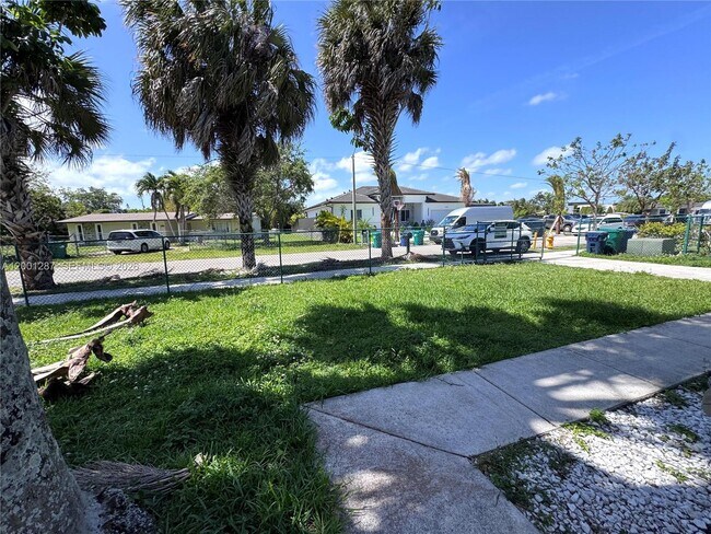 Photo - 21405 Ingraham Ave Rd