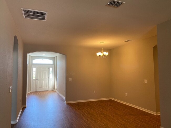 Photo - 481 Pheasant Dr