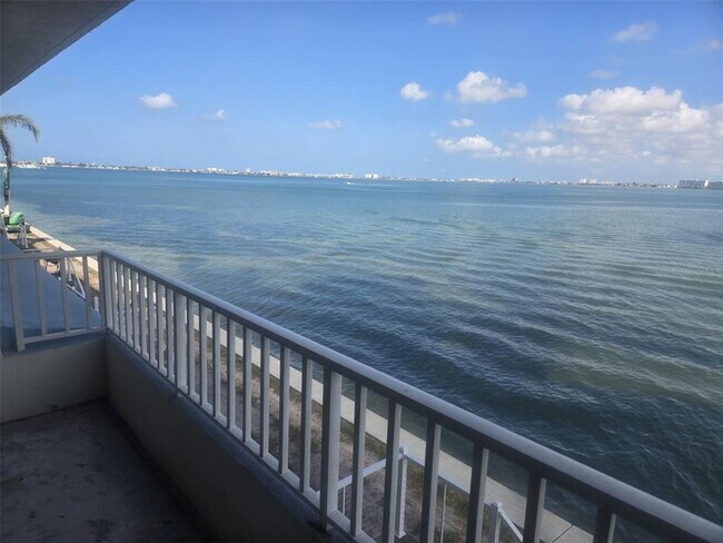 5153 Isla Key Blvd S Unit 215