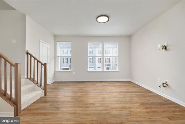 Photo - 210 Monteith Dr