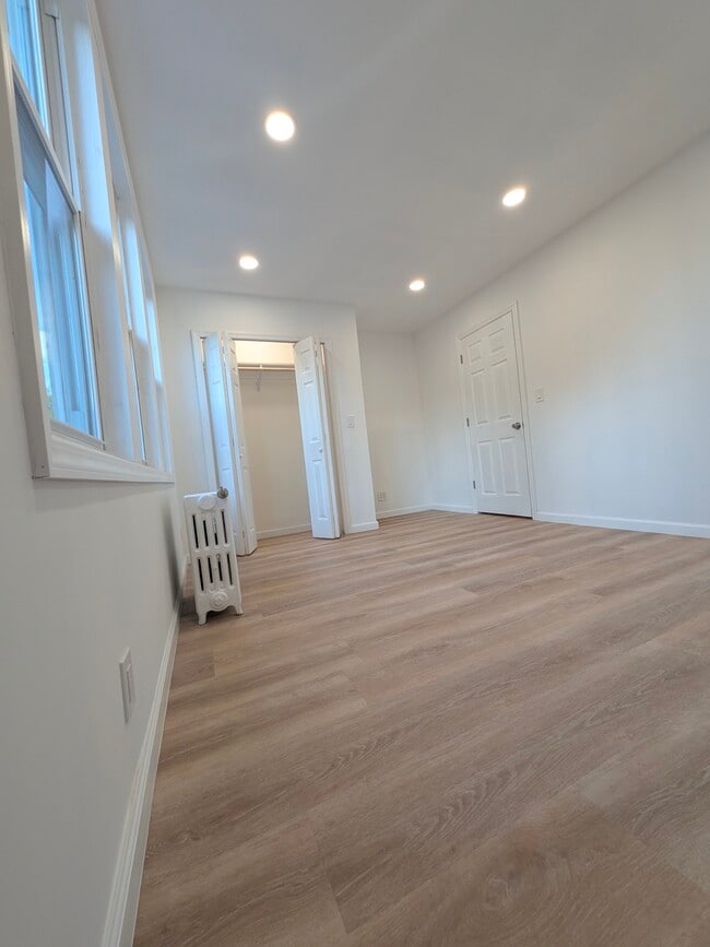 13323 114th St Unit 2nd Floor