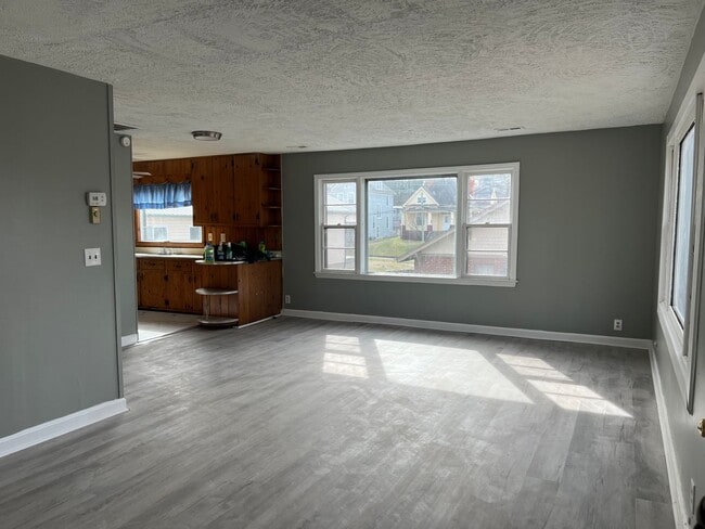 Photo - 221 Taylor St Unit 221 1/2 B