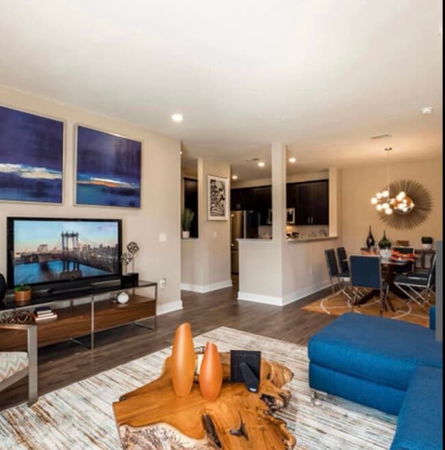 Photo - 718 Stiller Ln