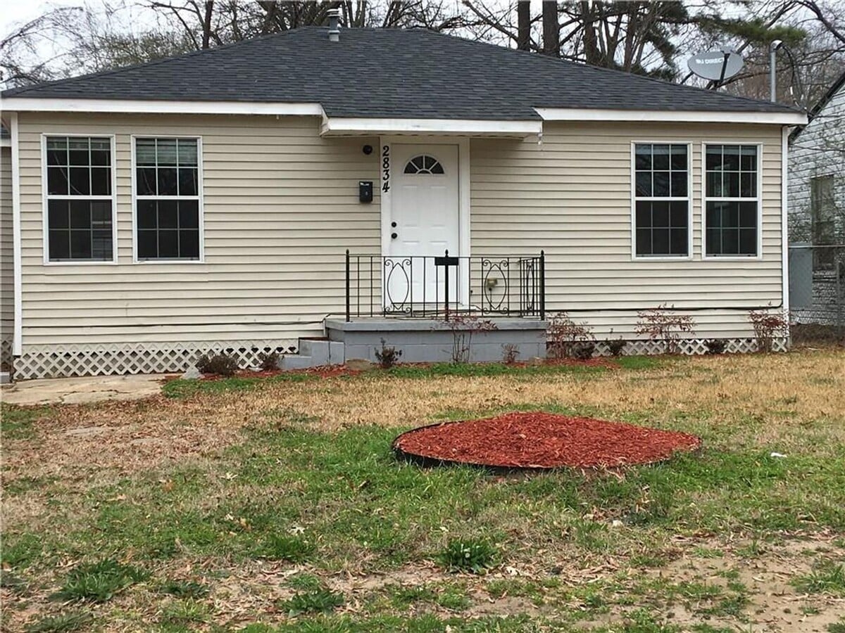 Photo - 2834 Essex St