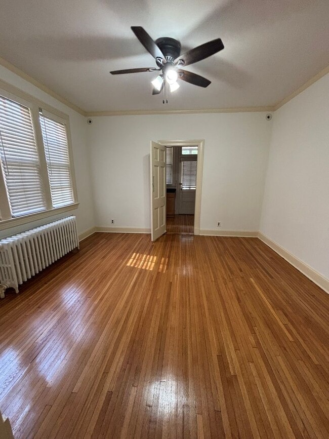 Photo - 1370 Sheridan St NW