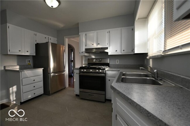 Photo - 5051 E 13th St