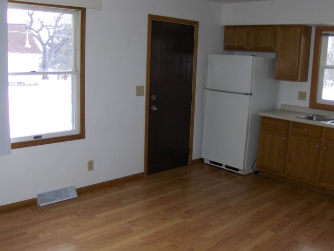 Photo - 1014-1016 Monroe St Apartment Unit 1014