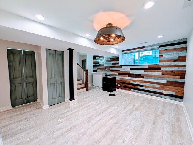 Photo - 3334 S May St Unit 1