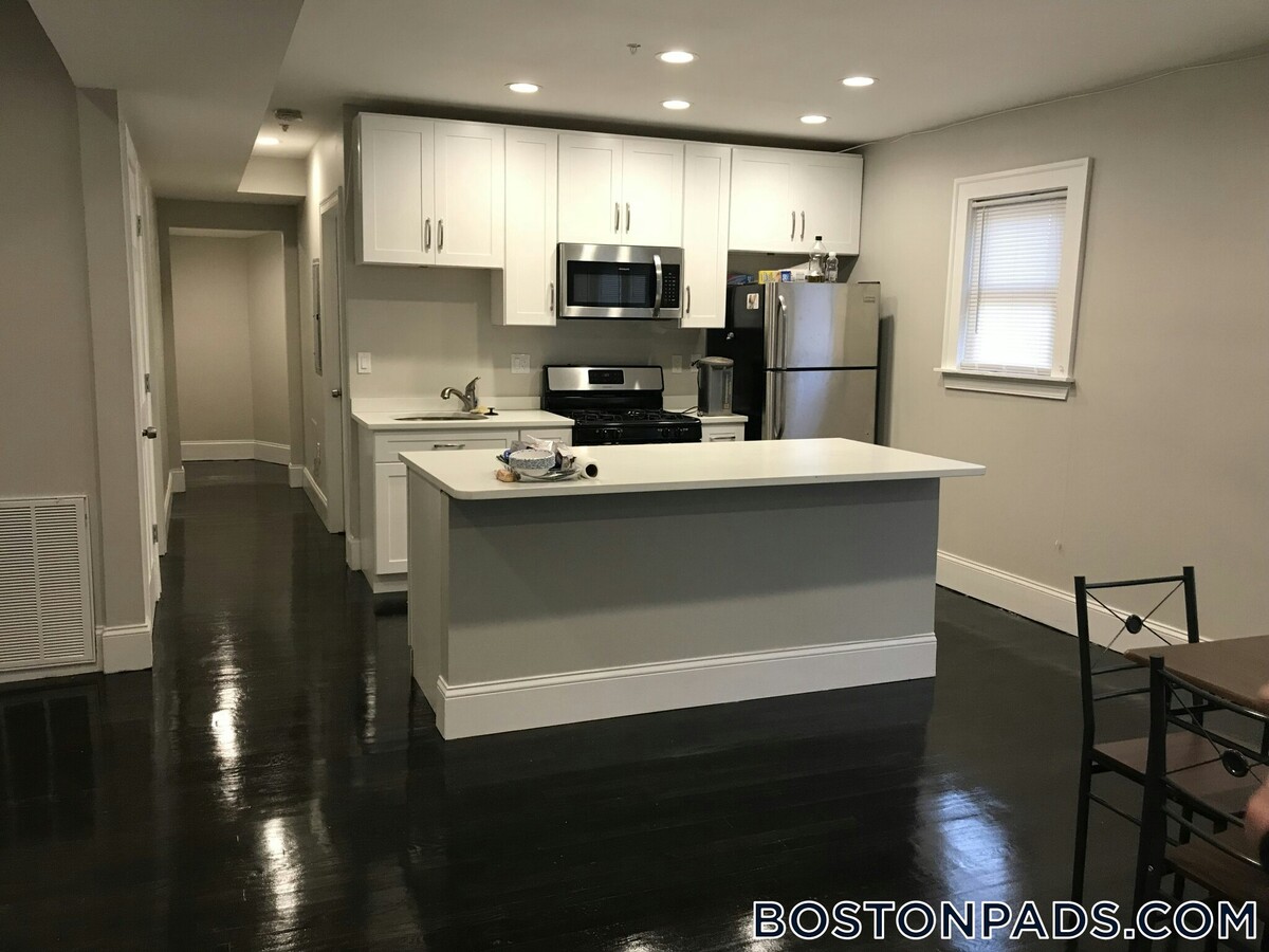 Photo - 273 Parker Hill Ave Unidad 1