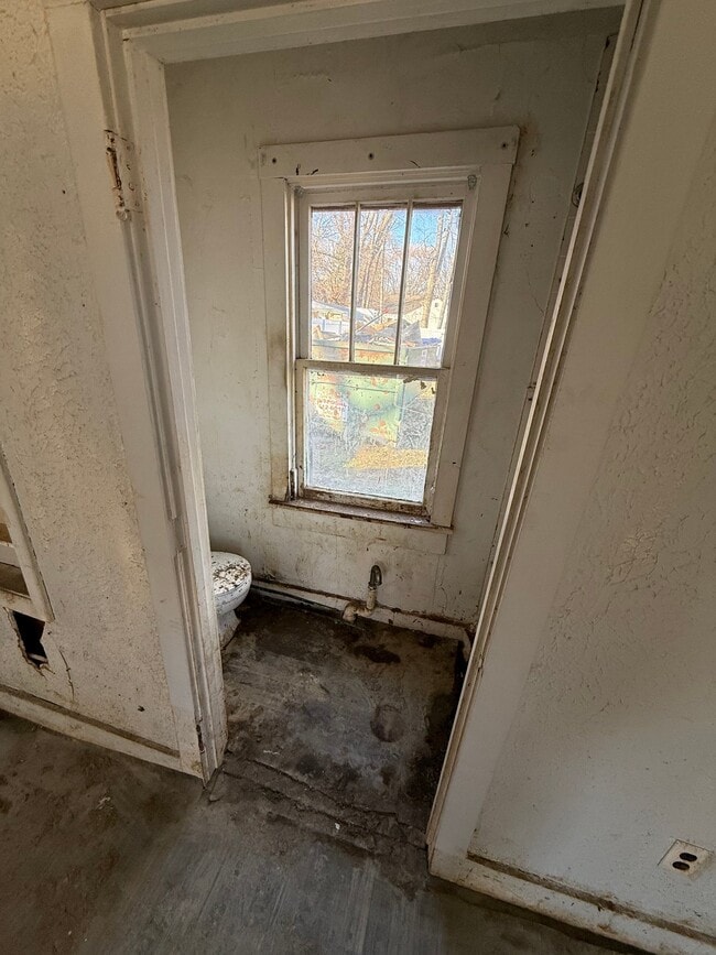 Photo - 1700 W Grand Ave