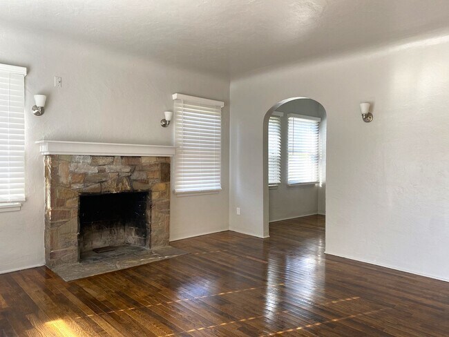 Photo - Lovely 2-bdrm./1-bath home with bonus room available now!